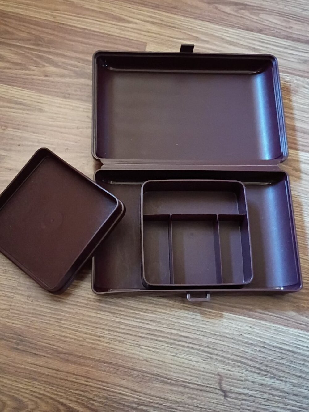 Tuppercraft Organizer Hard Plastic Brown